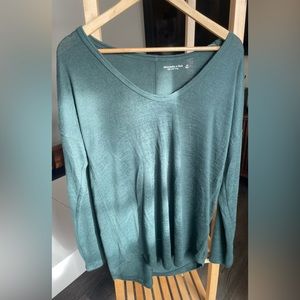 Abercrombie & Fitch size med green long sleeve shirt